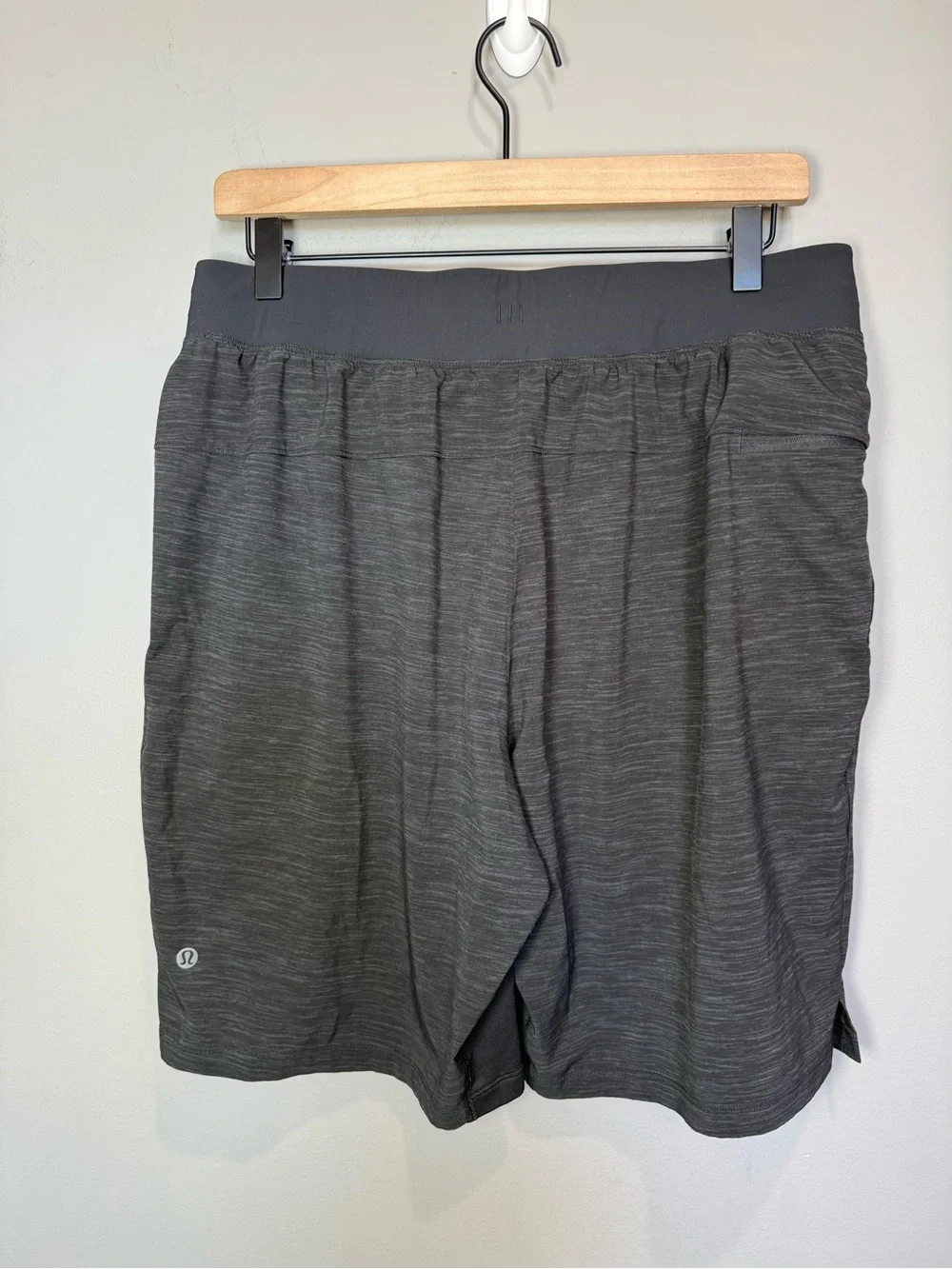 Lululemon Pace Breaker Shorts‎ Gray Space Dye Hidden Zip Pocket L